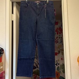 NWT Womens Gloria Vanderbilt Jeans
